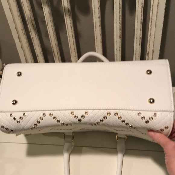 NWT Charming Charlie off-white/gold purse - Picture 7 of 9